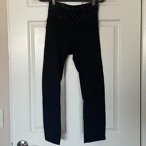 Lululemon Wunder Under Hi-Rise Crop leggings